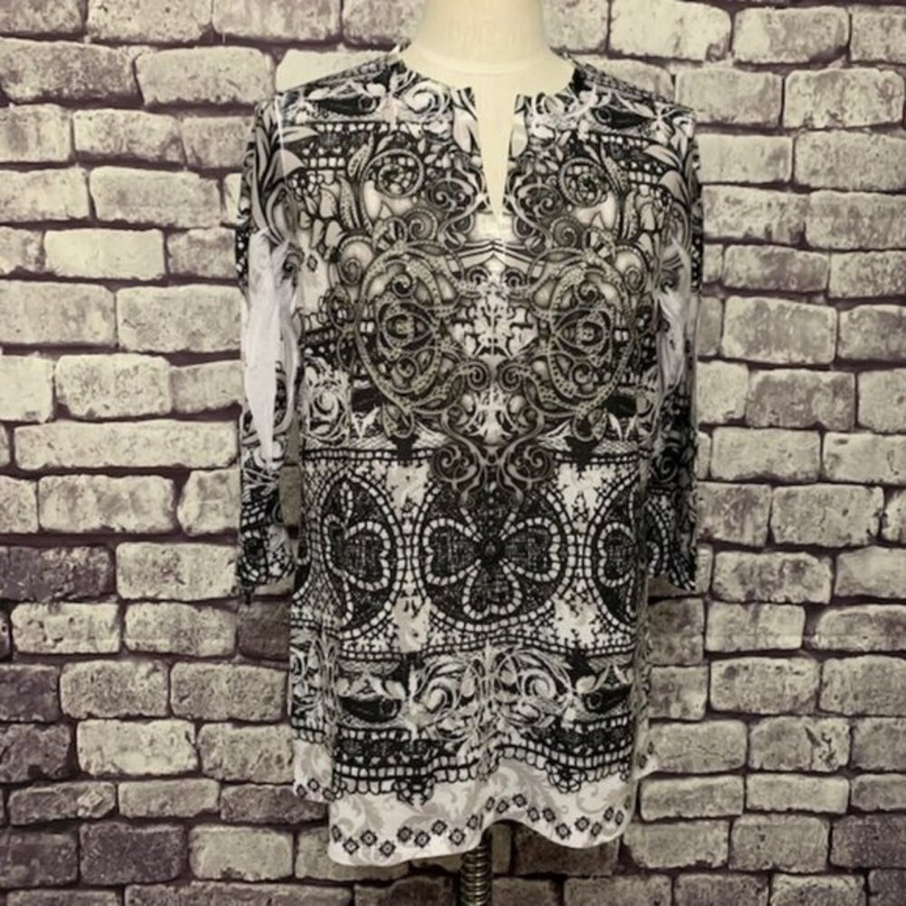Chico's Black & White V-Neck Blouse Size L - Picture 1 of 9